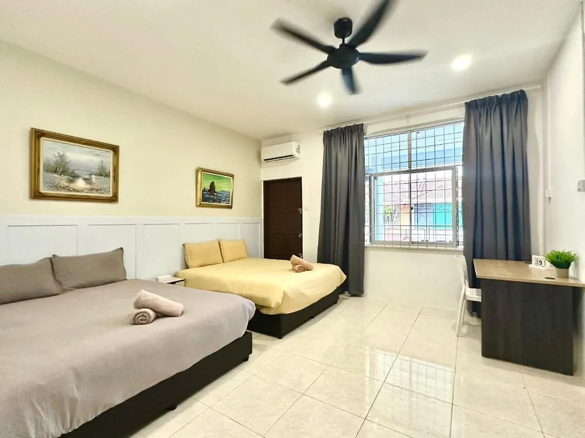 Vintage-Living 2Storey Haus12Pax Simpang Ampat  Casa de Férias